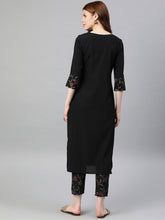 Load image into Gallery viewer, Queen Ellie Women Black & Green Printed Kurta with Trouser