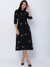 Load image into Gallery viewer, Queen ellie Women Black Printed Shirt Dress