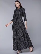 Load image into Gallery viewer, Queen ellie Women Black Printed Shirt Maxi Dress
