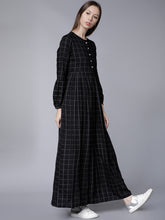 Load image into Gallery viewer, Queen ellie Women Black Checked Maxi Dress
