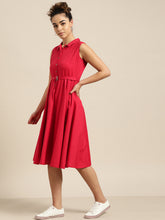 Load image into Gallery viewer, Queen ellie Women Green Solid Shirt Dress