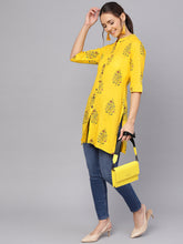 Load image into Gallery viewer, Queen ellie Women Yellow Floral Print Straight Kurti