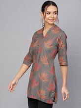 Load image into Gallery viewer, Queen ellie Women Charcoal Grey & Red Printed Straight Kurti