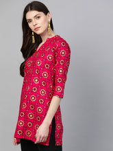 Load image into Gallery viewer, Queen ellie Women Pink & Golden Printed Straight Kurti
