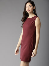 Load image into Gallery viewer, Queen ellie Women Burgundy Solid Sheath Dress
