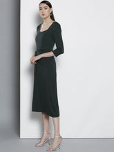 Load image into Gallery viewer, Queen ellie Women Green Solid A-Line Dress