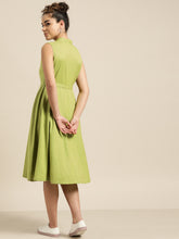 Load image into Gallery viewer, Queen ellie Women Green Solid Shirt Dress