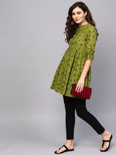 Load image into Gallery viewer, Queen ellie Women Beige & Red Printed Shirt Style Top