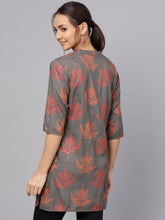Load image into Gallery viewer, Queen ellie Women Charcoal Grey & Red Printed Straight Kurti