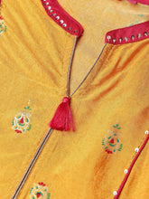 Load image into Gallery viewer, Queen Ellie Women Mustard Yellow & Pink Printed Tunic