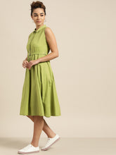 Load image into Gallery viewer, Queen ellie Women Green Solid Shirt Dress