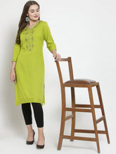 Load image into Gallery viewer, Queen ellie Women Green Solid Straight Kurti