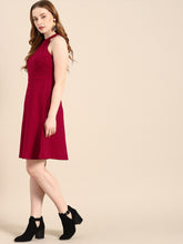 Load image into Gallery viewer, Queen ellie Women Solid Maroon Sheath Dress