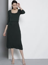 Load image into Gallery viewer, Queen ellie Women Green Solid A-Line Dress