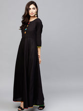 Load image into Gallery viewer, Queen ellie Women Black Solid Maxi Dress