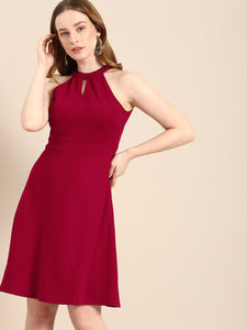 Queen ellie Women Solid Maroon Sheath Dress