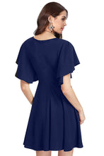 Load image into Gallery viewer, Queen ellie Women&#39;s Knee Length Dress.

